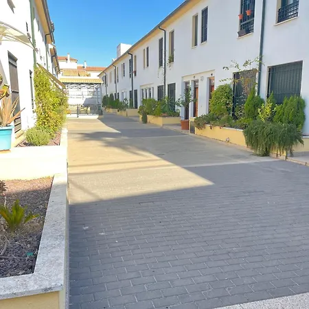 Azahar Centre & Parking Córdoba