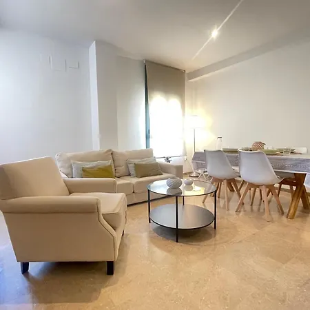 Azahar Centre & Parking Apartment
